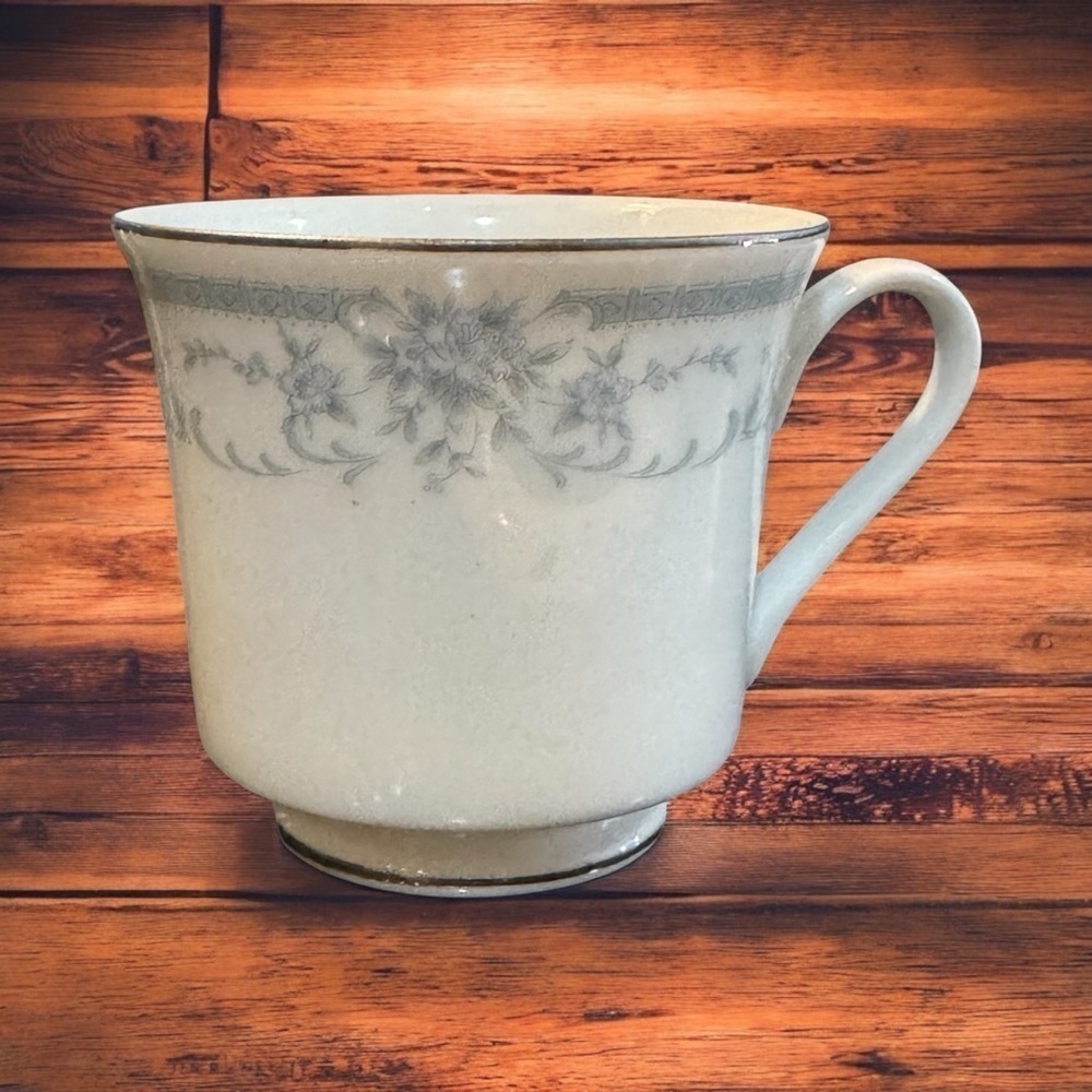 VINTAGE SHEFFIELD BLUE WHISPER TEACUP